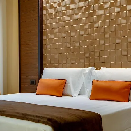 Hotel Solo Experience