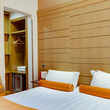 Solo Experience Hotel