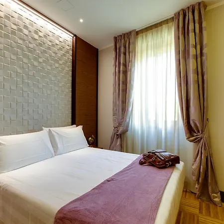 Hotel Solo Experience