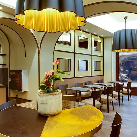 Hotel Solo Experience