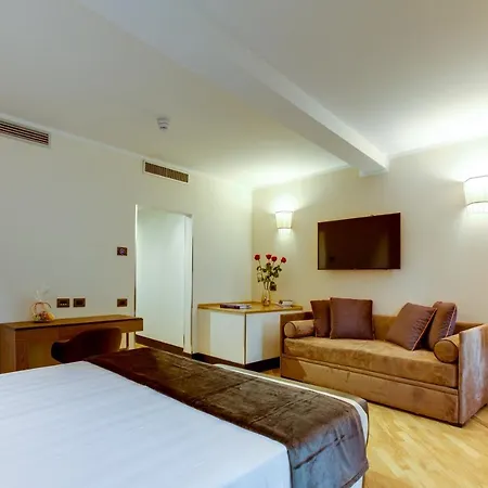 Hotel Solo Experience