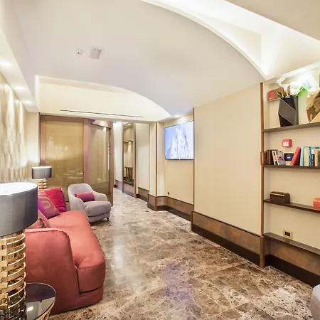 索罗体验酒店 4*