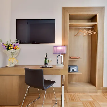 酒店 索罗体验酒店 4*